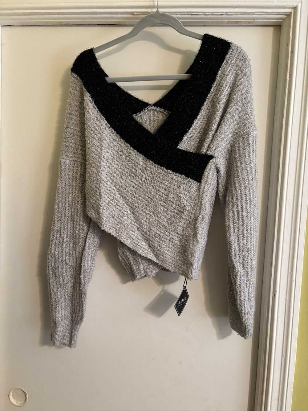 Zaful Light Gray Off-Shoulder Cropped Sweater with Black Trim